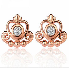 Load image into Gallery viewer, Heart Crown Earrings