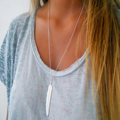 Feather Detailed Necklace
