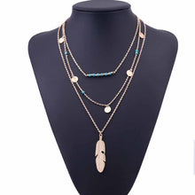 Load image into Gallery viewer, Feather Detailed Triple Necklace