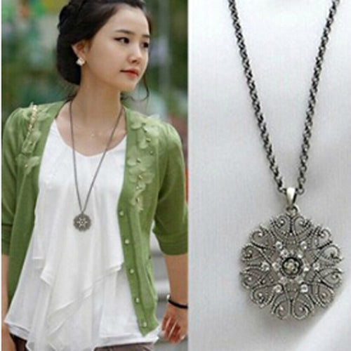 Vintage Crystal Flower Necklace